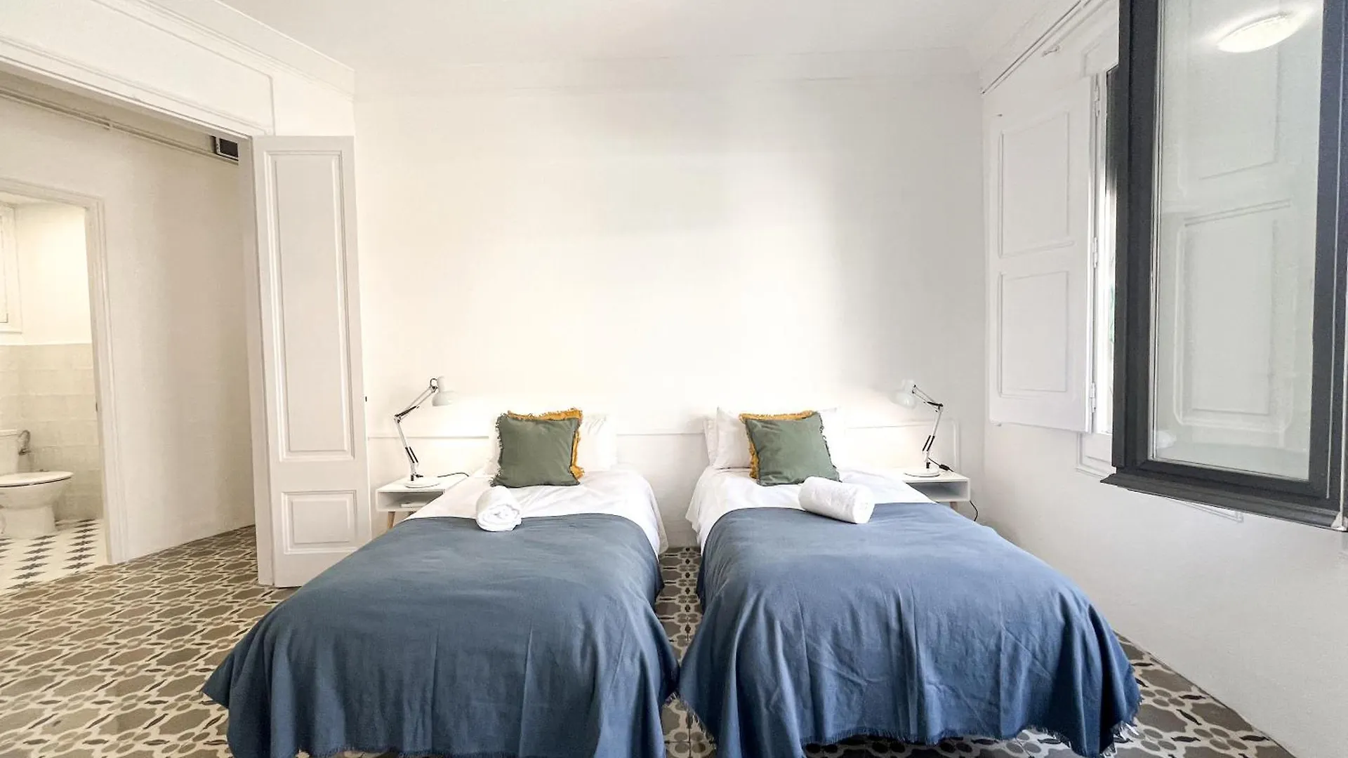Cycle Haven Apt In Girona Center