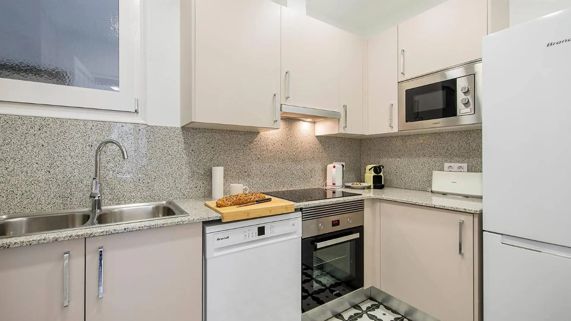 Cycle Haven Apt In Girona Center