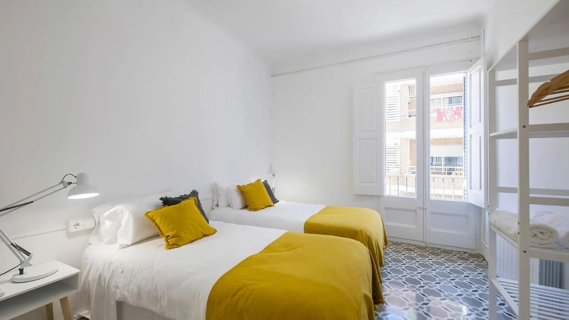 Cycle Haven Apt In Girona Center